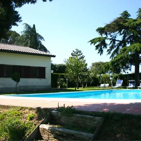 Petrignano Sleeps 10 Pool Air Con Wifi